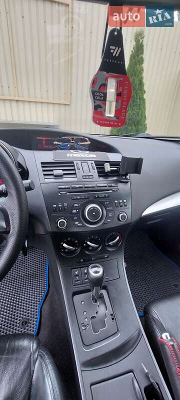 Седан Mazda 3 2012 в Одесі