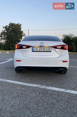 Седан Mazda 3 2018 в Чернівцях