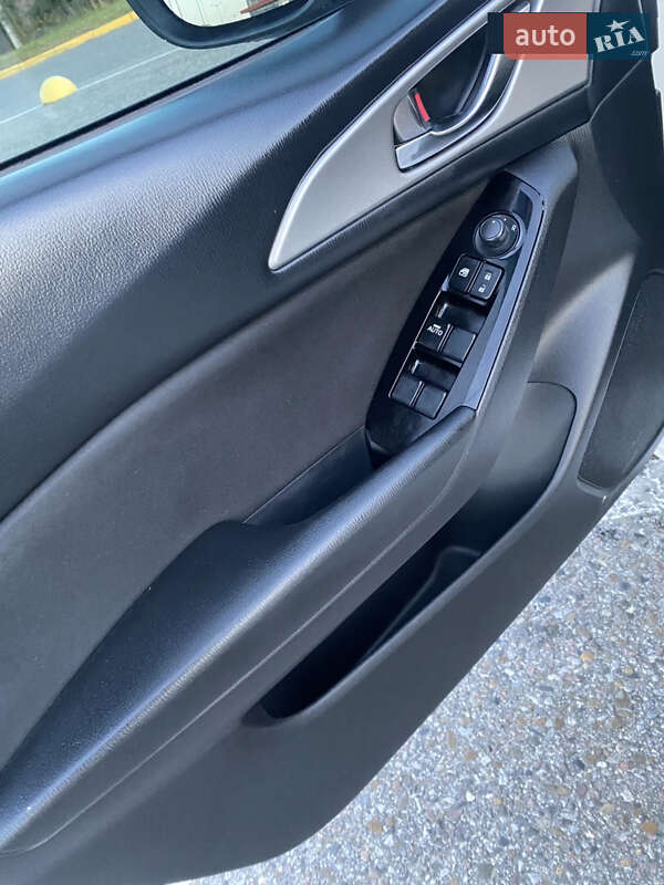 Седан Mazda 3 2018 в Черновцах фото 18 Седан Mazda 3 2018 в Черновцах