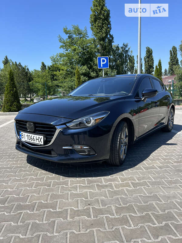 Хетчбек Mazda 3 2018 в Кременчуці