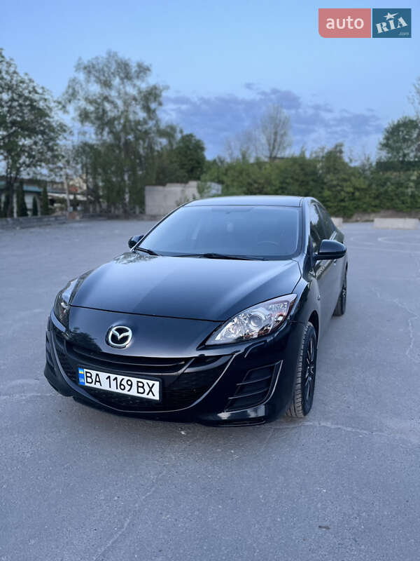 Седан Mazda 3 2010 в Тернополе