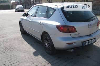 Седан Mazda 3 2004 в Городку