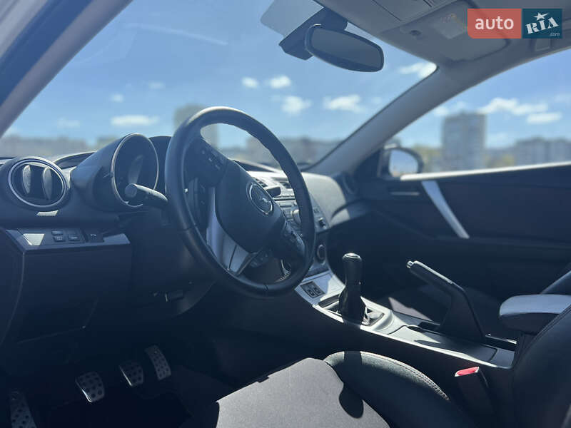 Хетчбек Mazda 3 2010 в Рівному