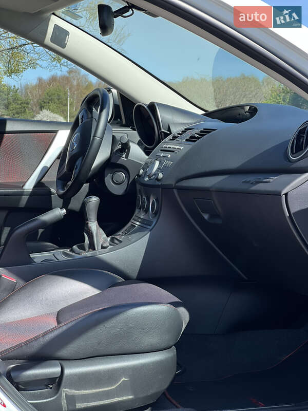 Хетчбек Mazda 3 2010 в Рівному