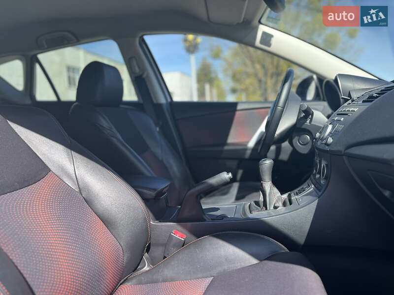 Хетчбек Mazda 3 2010 в Рівному