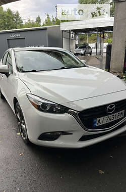 Седан Mazda 3 2018 в Киеве