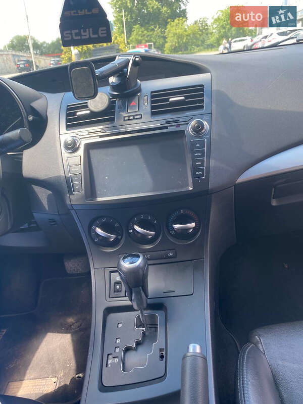 Седан Mazda 3 2012 в Львове
