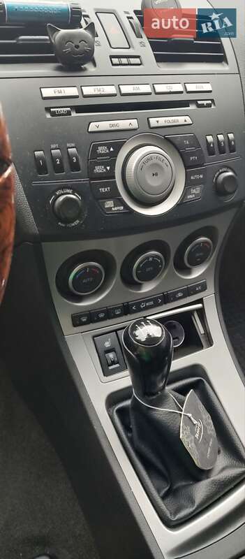 Хэтчбек Mazda 3 2010 в Ровно