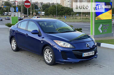 Седан Mazda 3 2013 в Киеве