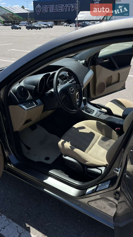 Седан Mazda 3 2010 в Києві