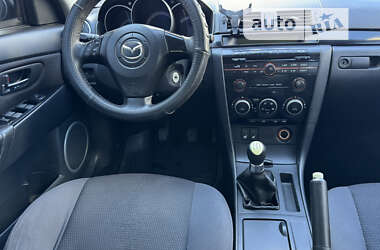 Седан Mazda 3 2005 в Дніпрі