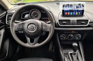 Седан Mazda 3 2014 в Киеве