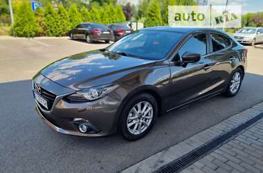 Седан Mazda 3 2014 в Киеве