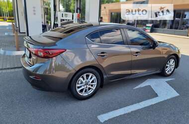 Седан Mazda 3 2014 в Киеве