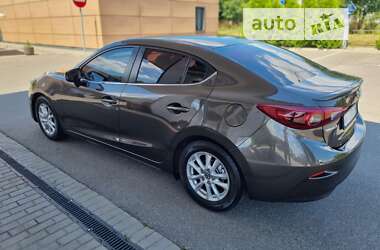 Седан Mazda 3 2014 в Киеве