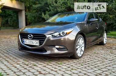 Седан Mazda 3 2016 в Луцке