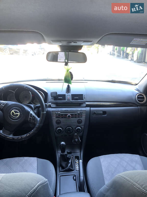 Хэтчбек Mazda 3 2006 в Черновцах