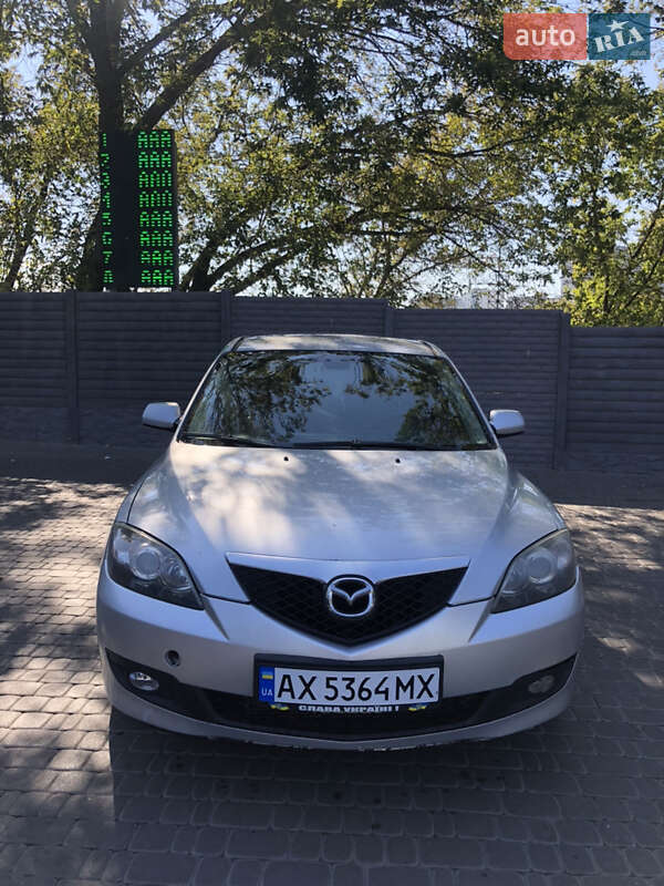 Хетчбек Mazda 3 2006 в Чернівцях