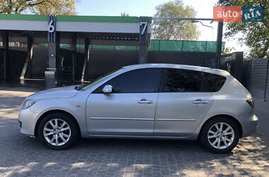 Хетчбек Mazda 3 2006 в Чернівцях