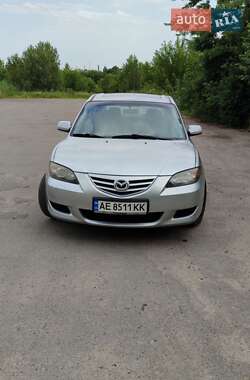 Седан Mazda 3 2004 в 