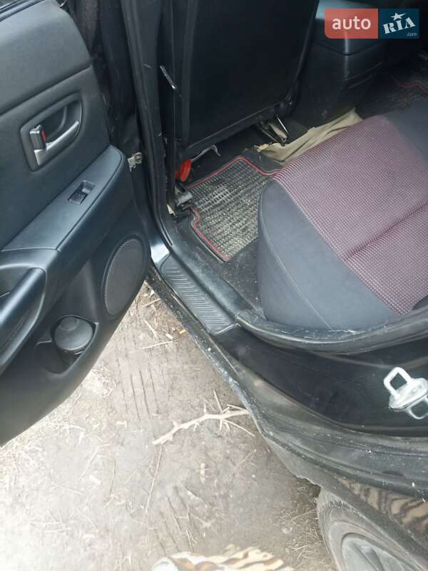 Седан Mazda 3 2005 в Павлограде