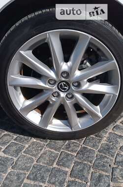 Седан Mazda 3 2016 в Днепре