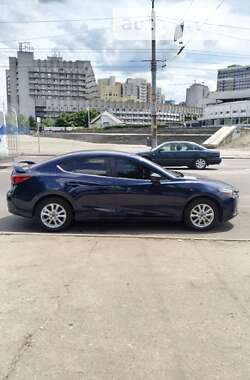 Седан Mazda 3 2016 в Днепре