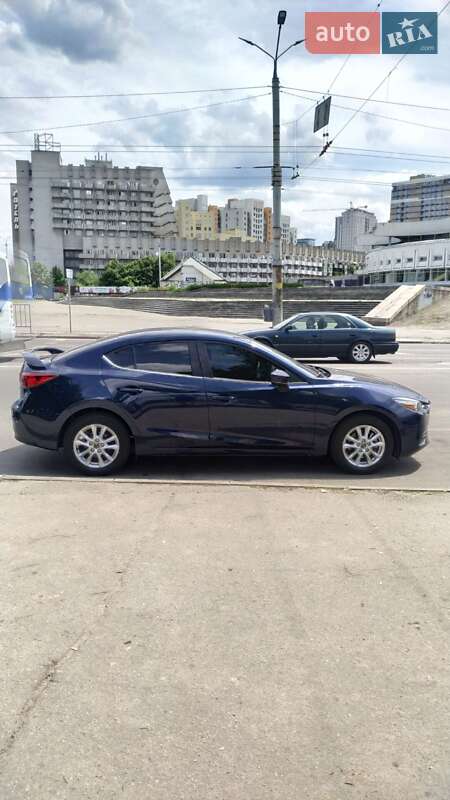 Седан Mazda 3 2016 в Днепре