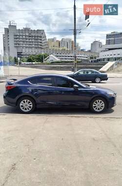 Седан Mazda 3 2016 в 