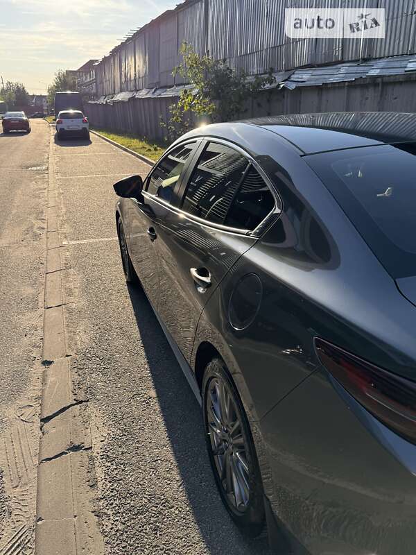 Седан Mazda 3 2019 в Львові