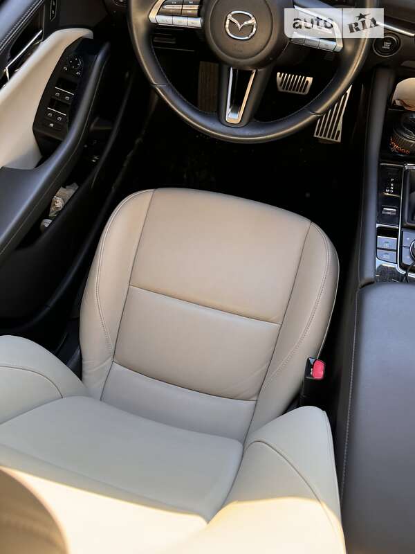 Седан Mazda 3 2019 в Львові