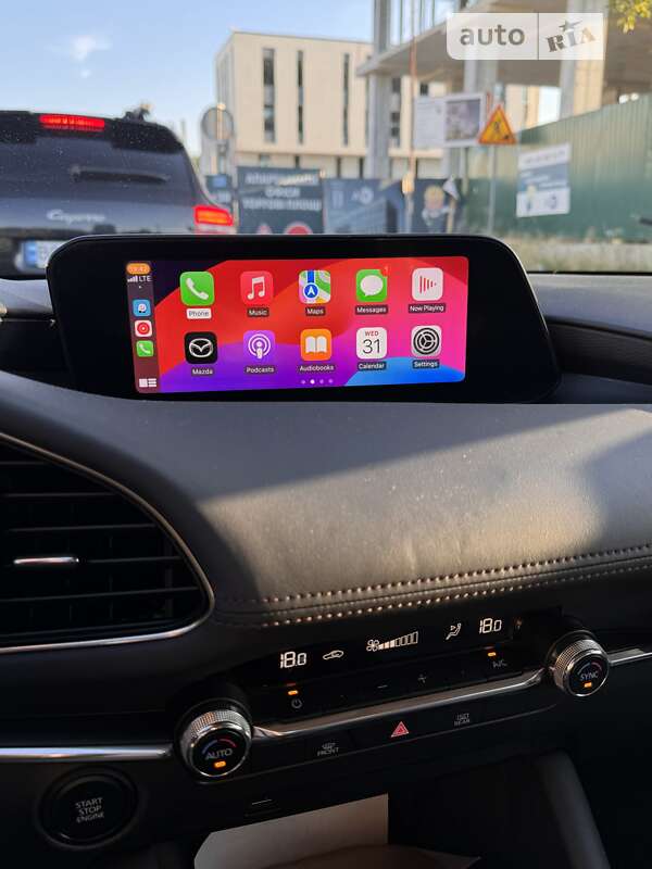 Седан Mazda 3 2019 в Львові