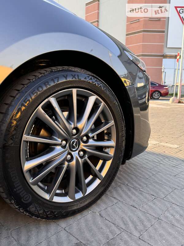 Седан Mazda 3 2019 в Львові