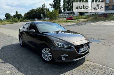 Седан Mazda 3 2014 в Киеве