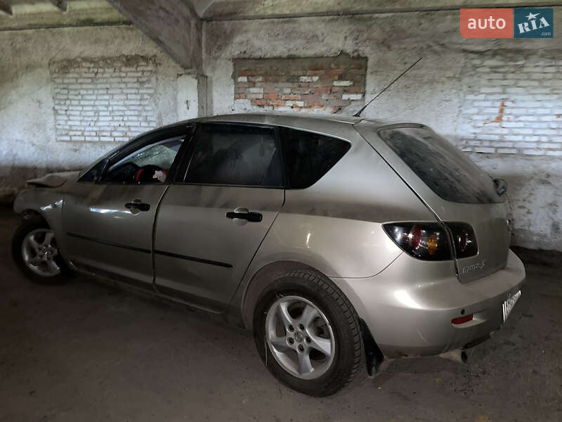 Хэтчбек Mazda 3 2006 в Гайсине