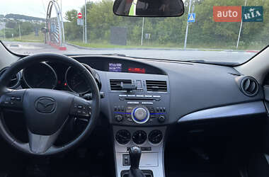 Седан Mazda 3 2010 в Тернополе