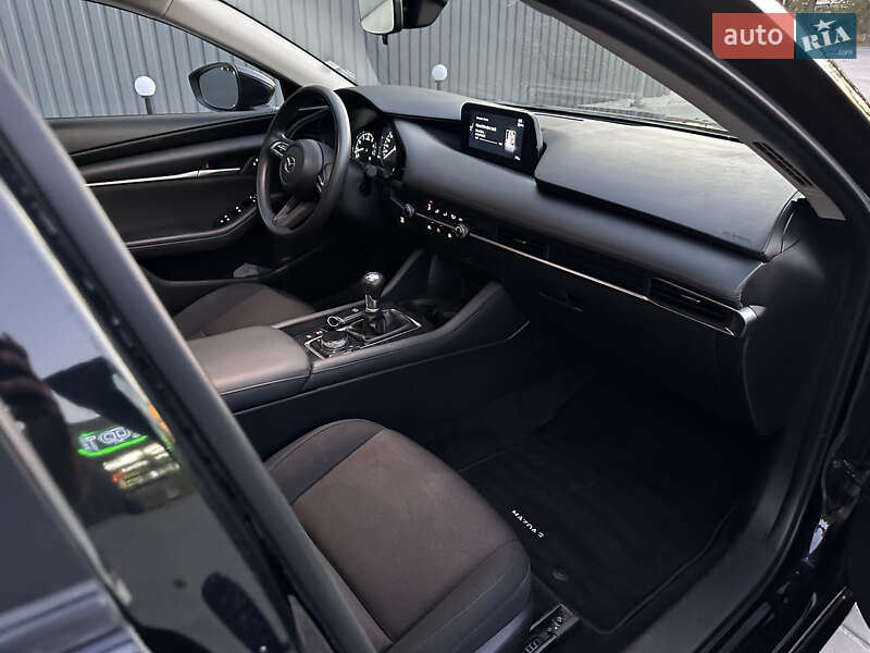 Седан Mazda 3 2019 в Новомосковську