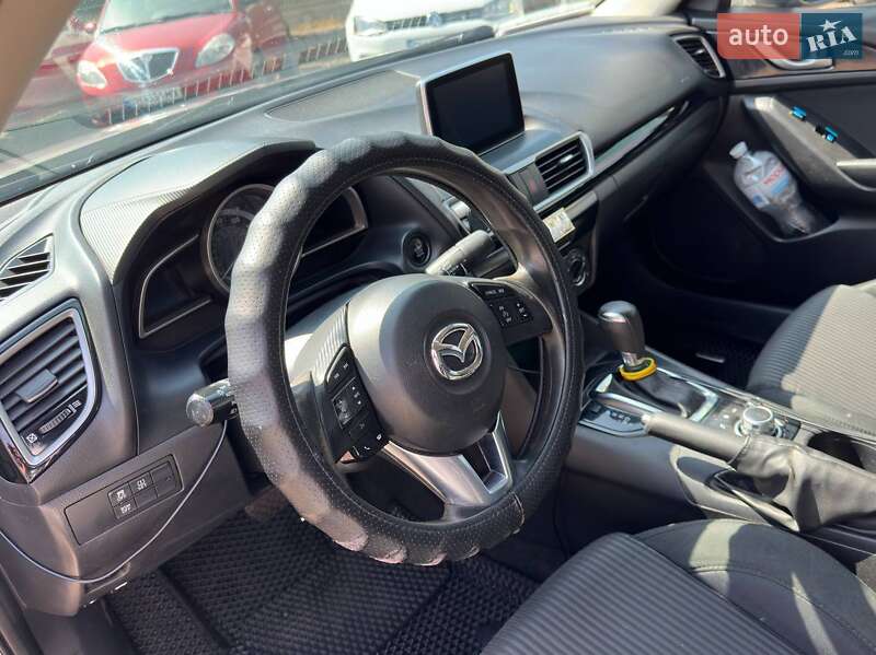 Седан Mazda 3 2016 в Одесі