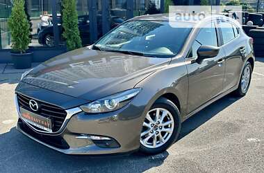 Хэтчбек Mazda 3 2018 в Киеве