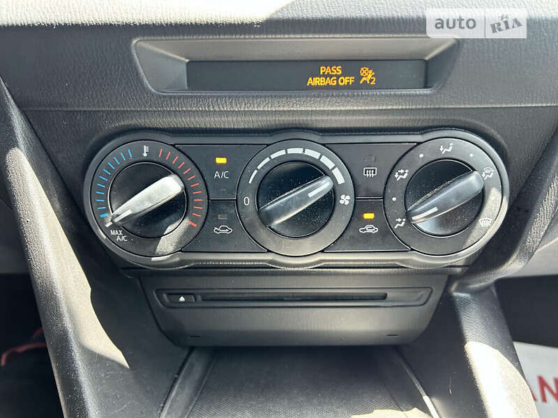 Седан Mazda 3 2014 в Львові