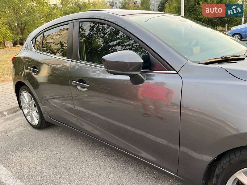 Хэтчбек Mazda 3 2017 в Запорожье