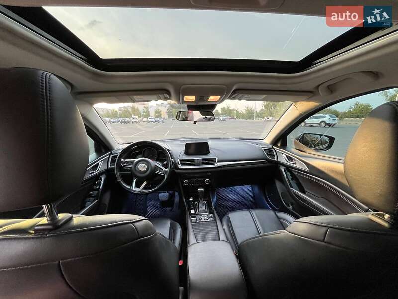 Хэтчбек Mazda 3 2017 в Запорожье