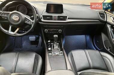 Хэтчбек Mazda 3 2017 в Запорожье