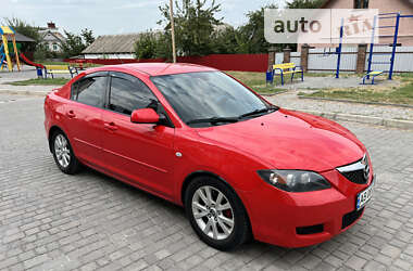 Седан Mazda 3 2007 в Остроге