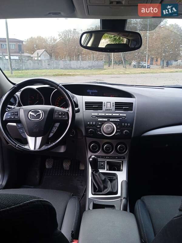 Хэтчбек Mazda 3 2009 в Никополе