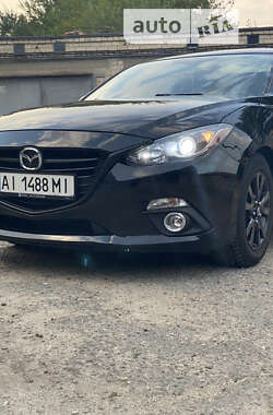 Седан Mazda 3 2015 в Запорожье