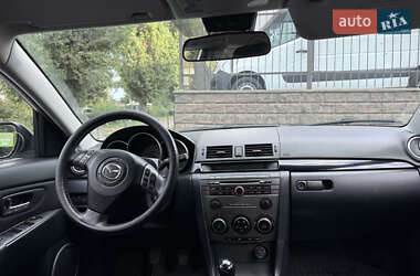 Хэтчбек Mazda 3 2006 в Ровно