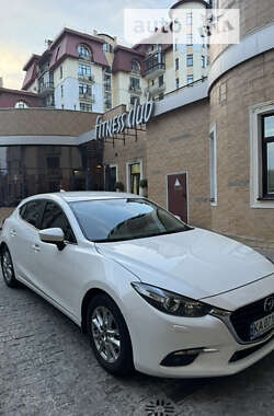 Хэтчбек Mazda 3 2016 в Киеве