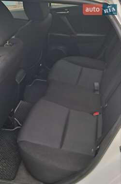 Хэтчбек Mazda 3 2010 в 