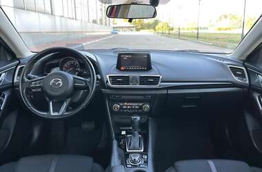 Седан Mazda 3 2017 в Киеве